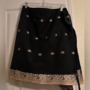Handcrafted eastern Indian embroidered cotton wrap mini skirt. Waist 30 inches.